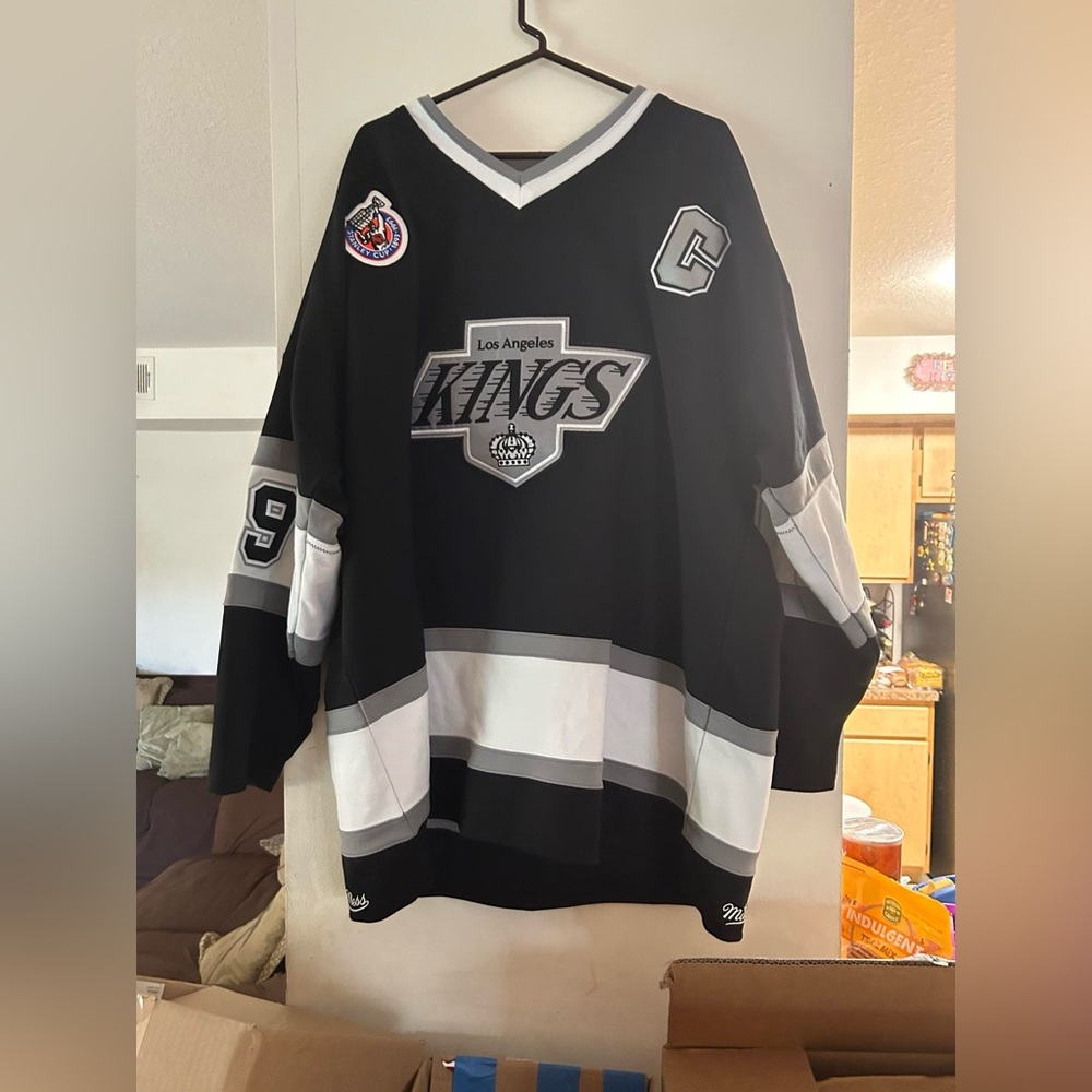 Wayne Gretzky Los Angeles Kings Mitchell and Ness Authentic Jersey Size 56/3xl